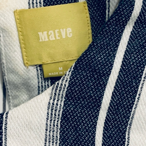 Anthropologie Maeve embroidered boho split back Top M - Picture 3 of 5